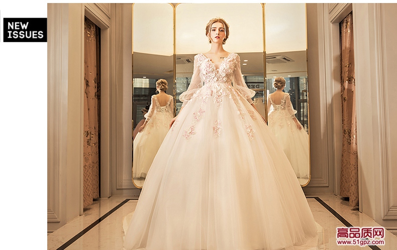 象牙白粉花婚纱礼服2018新款公主韩版新娘结婚包肩长袖蕾丝显瘦齐地